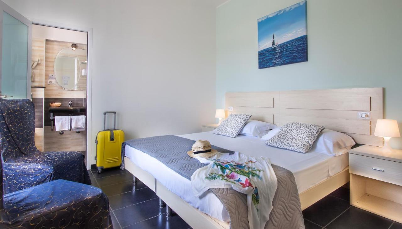 Hotel Spiaggia Marconi Rimini Exterior photo